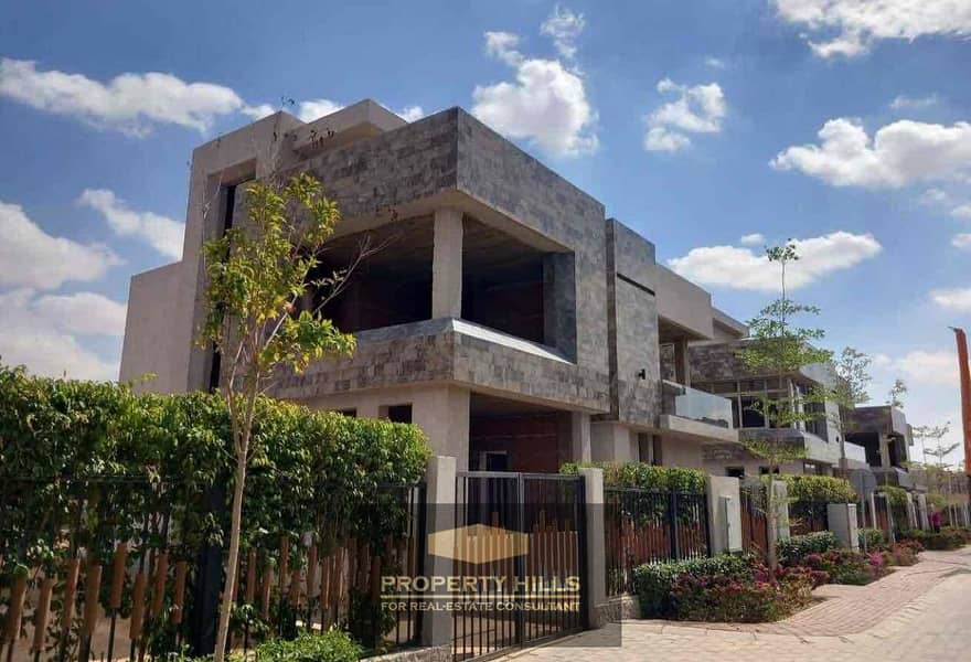 Own a villa at a bargain price next to Mivida and the American University in the heart of New Cairo. - Widok 6