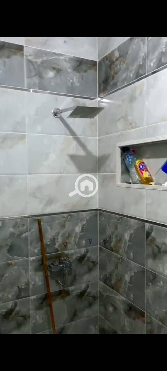For quick sale, an apartment of 105m on the 3rd/4th floor, partially finished at a bargain price. - Mehr