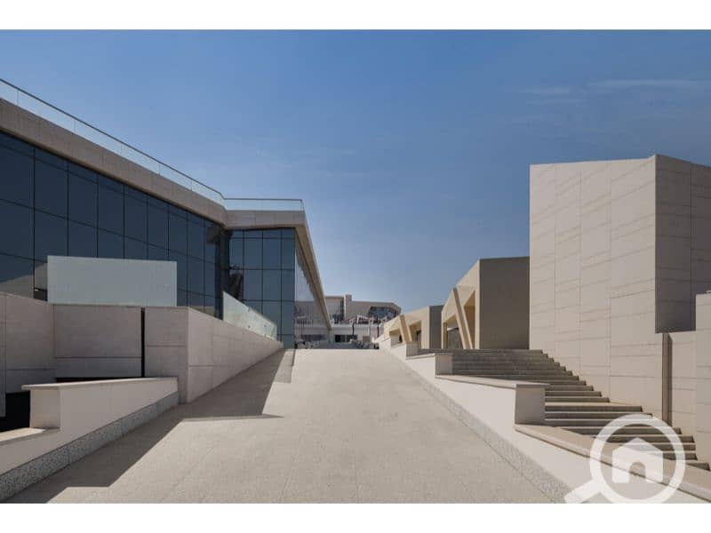 Office in a prime location for sale with installments Ready To Move in Etapa Square, City Edge, El Sheikh Zayed . . . . . . . . - Widok 6