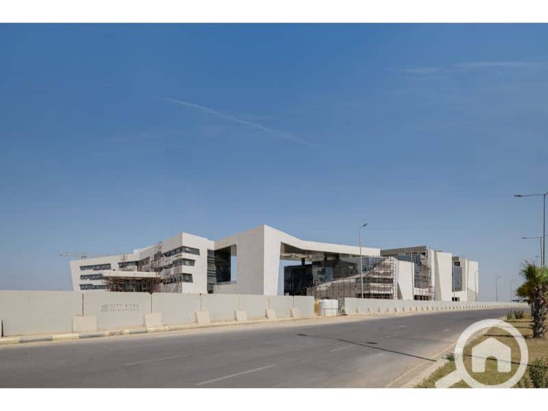 8 Etapa Square Mall 8. jpg