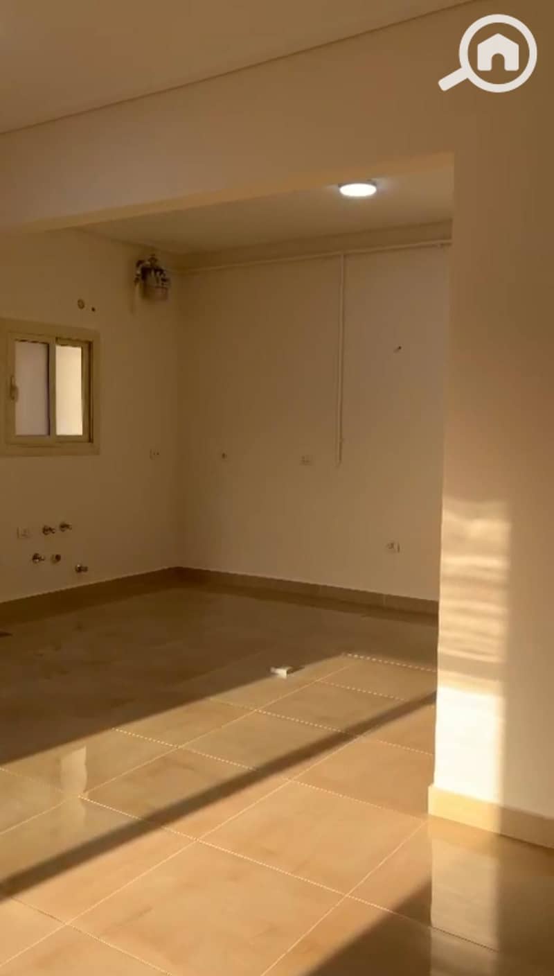 Apartment for rent in Al Yasmin 8 - First Settlement, on the main street, 240 meters, ultra super lux finishing - Widok 4