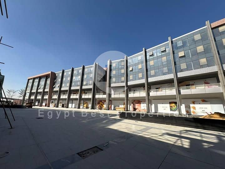 Commercial Shop 56m Delivered Prime Location for sale in Three Sixty in New Cairo by LMD - Ansicht 4