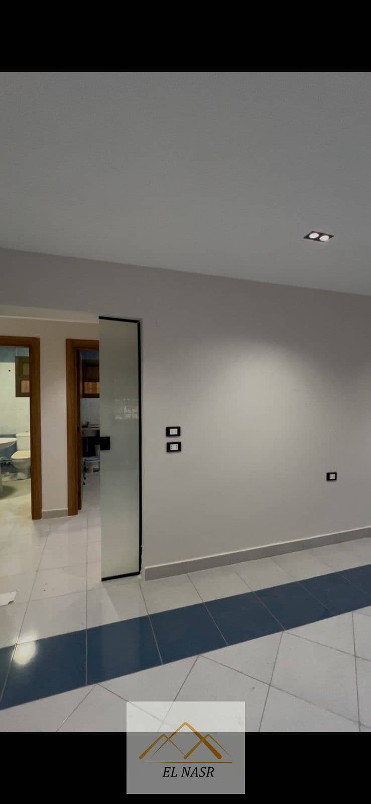 Licensed administrative office for rent next to City Stars in Nasr City. Steps away from Makram Ebeid, Abbas Al Akkad, Al Nasr Road, Al Nozha Street, and Al Sa'a Square. - Widok 4