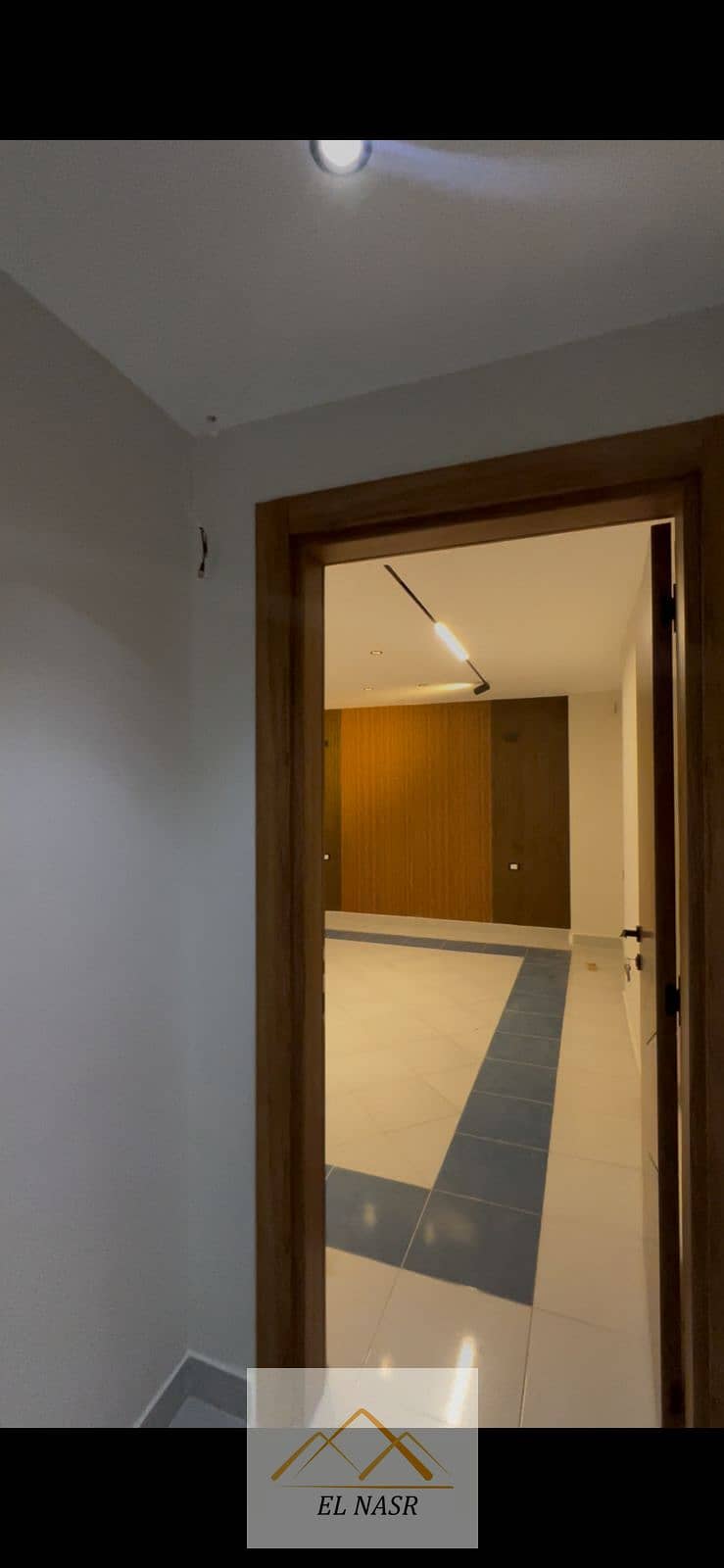 Licensed administrative office for rent next to City Stars in Nasr City. Steps away from Makram Ebeid, Abbas Al Akkad, Al Nasr Road, Al Nozha Street, and Al Sa'a Square. - Więcej