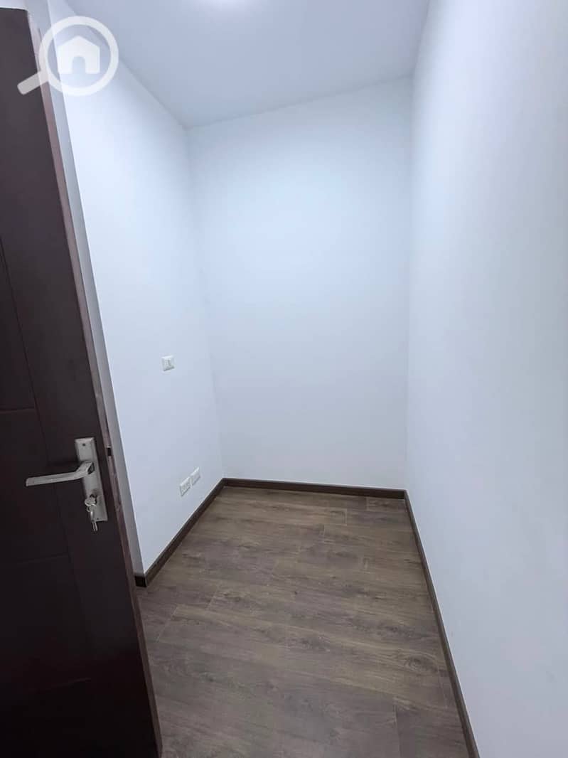 7 1000310915. jpg