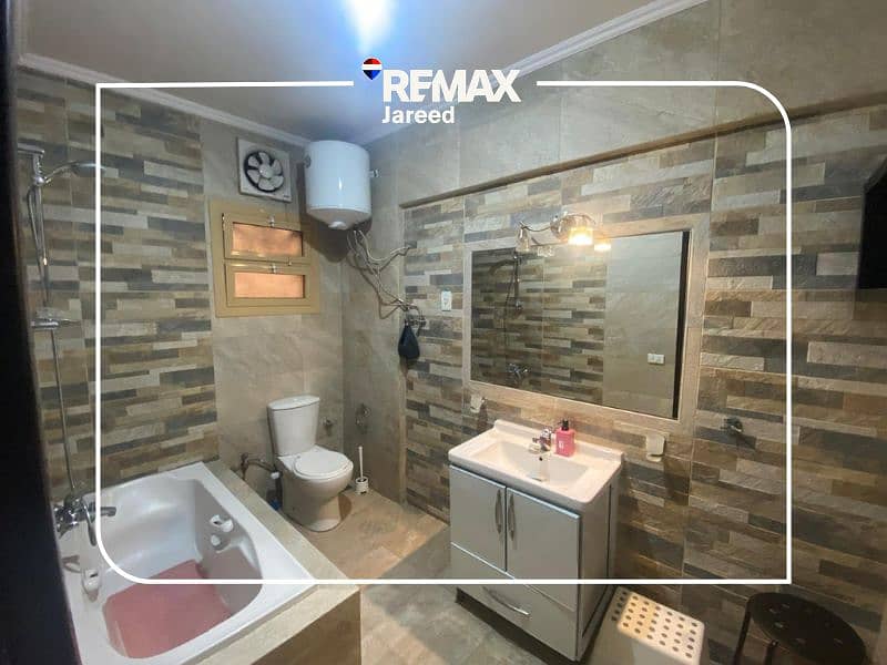 Apartment for Sale Ultra Lux in 10th District Sheikh Zayed | Close to Services | Peaceful View - Widok 5