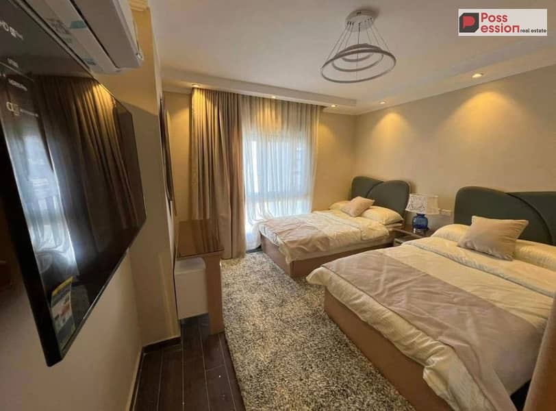 Ground floor apartment with a garden, area 275 m, 3 rooms, immediate delivery, for sale in installments in El Patio Casa Compound, El Shorouk, in fron - Ansicht 5