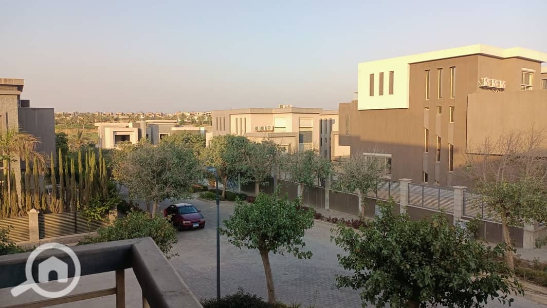 Townhouse corner 6 bedrooms in New Giza Ivory Hill phase prime view – pohled 3