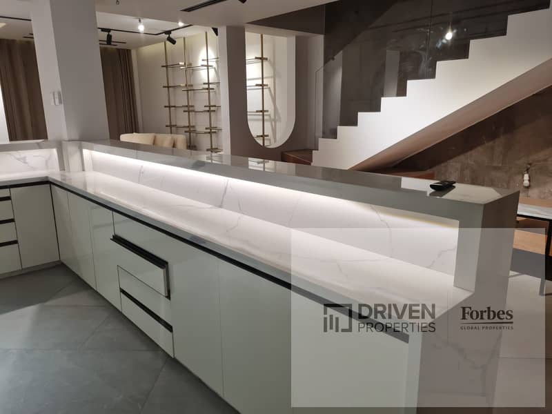 Fully Finished Modern Furnished Townhouse for Sale in Golf Extension Palm Hills Compound 6th of October Woodville - Mehr