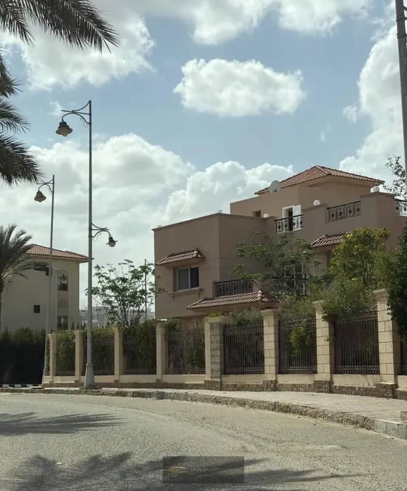 A distinctive corner villa for rent in Sheikh Zayed inside the Royal City compound – Sheikh Zayed with the largest area and a private garden. - Widok 6