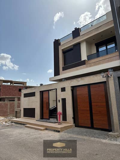 5 Bedroom Villa for Sale in Sheikh Zayed, Giza - WhatsApp Image 2026-04-20 at 10.47. 25 PM. jpeg 5 Bedroom Villa for Sale in Sheikh Zayed, Giza - WhatsApp Image 2026-04-20 at 10.47. 25 PM. jpeg