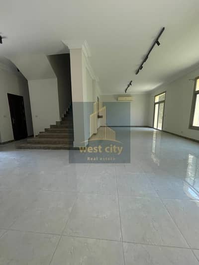 5 Bedroom Townhouse for Rent in Sheikh Zayed, Giza - IMG-20260602-WA0032(1). jpg