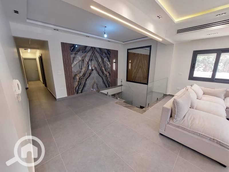 Duplex with garden for rent, furnished, in the prestigious Al Narges villas, 350 sq m, very high-end furnishings. - Widok 6