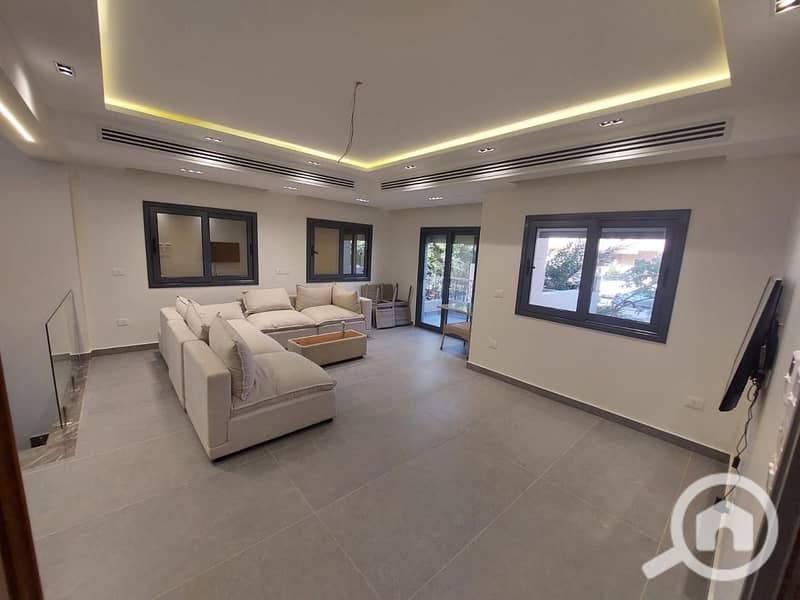 Duplex with garden for rent, furnished, in the prestigious Al Narges villas, 350 sq m, very high-end furnishings. - Więcej