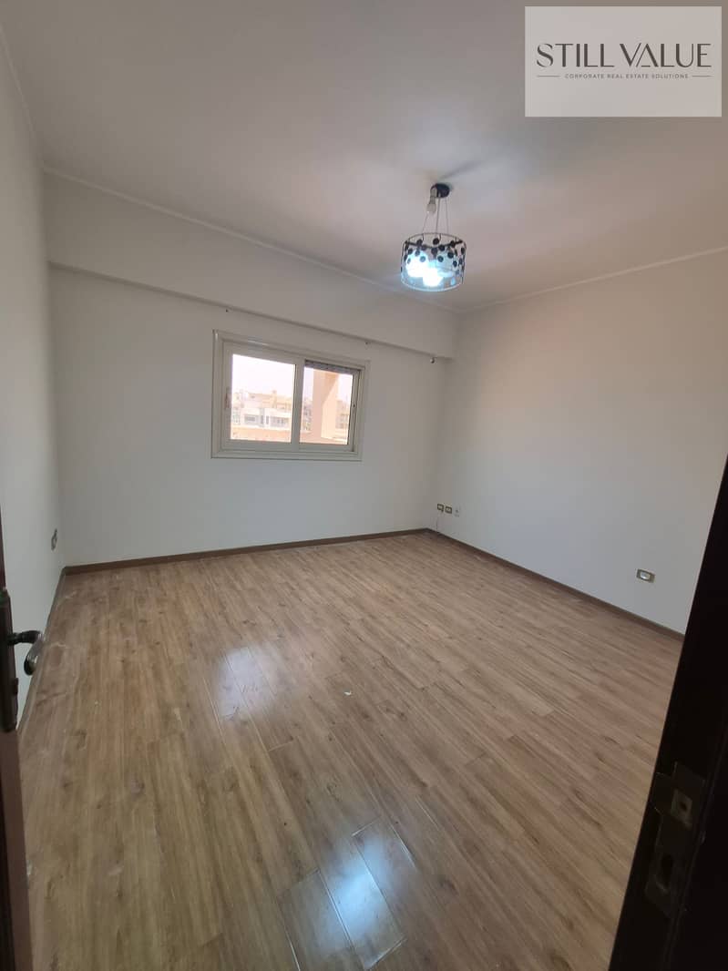 Rooftop for rent for a family in South Academy, First Settlement, overlooking a garden. - Ansicht 5
