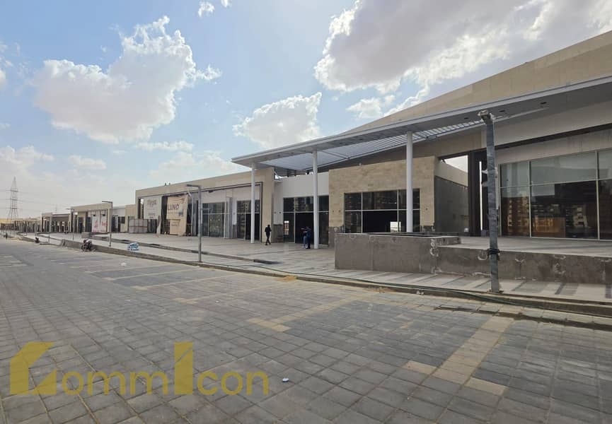 Shop for rent in Fifth Settlement, directly on Mohamed Naguib Axis – pohled 3