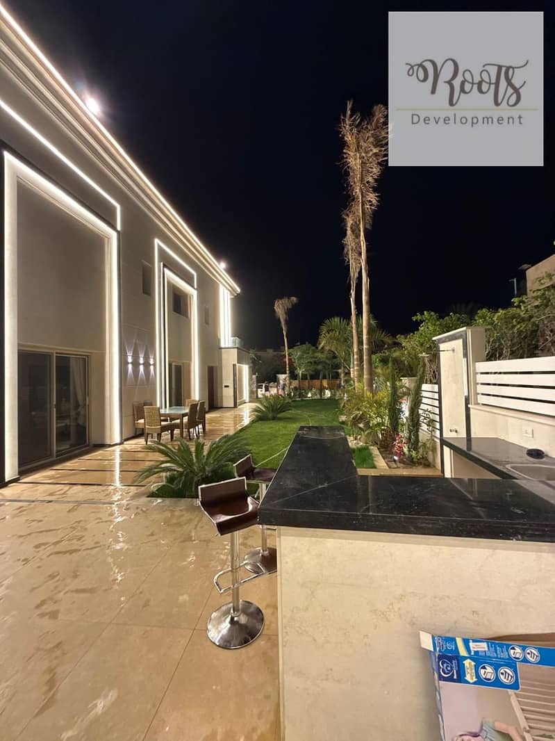 For Daily Rent, Standalone Villa Fully Furnished, AC/S,First Row Rocky Lake,First Use ,With Private Marina, in Marina 5 , North Coast. - Widok 4