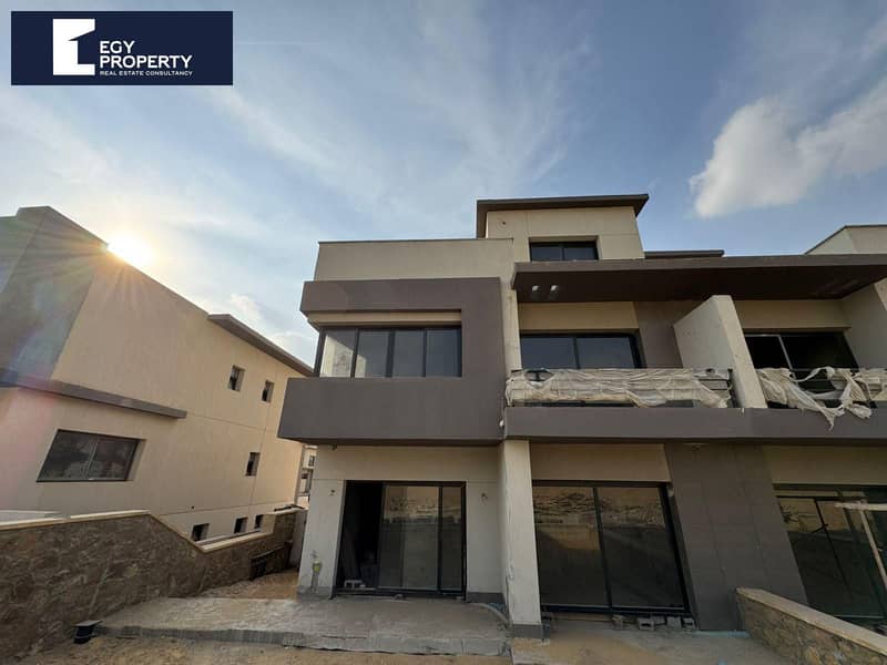 Townhouse villa For Sale in Swanlake residence New Cairo Ready to move - Ansicht 6