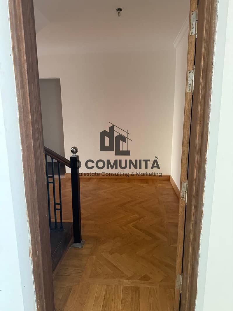 Penthouse for rent with an area of 255 square meters and a roof of 133 square meters in Ameer View Compound Promenade - North-facing view garden with air conditioning and garage. – pohled 5