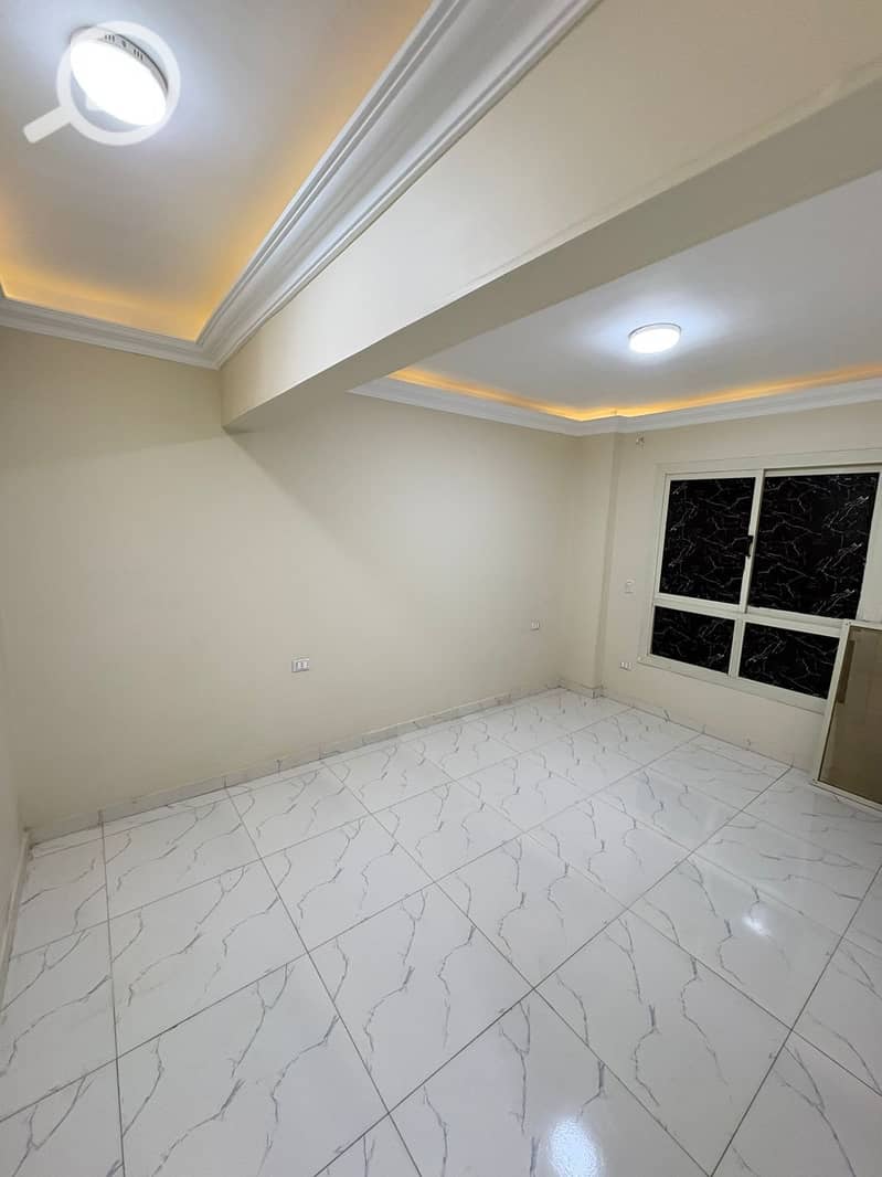Apartment for sale, first floor, view of the lakes area and the mosque in Degla Compound, Al-Mazl Ultra Super Lux. – pohled 5