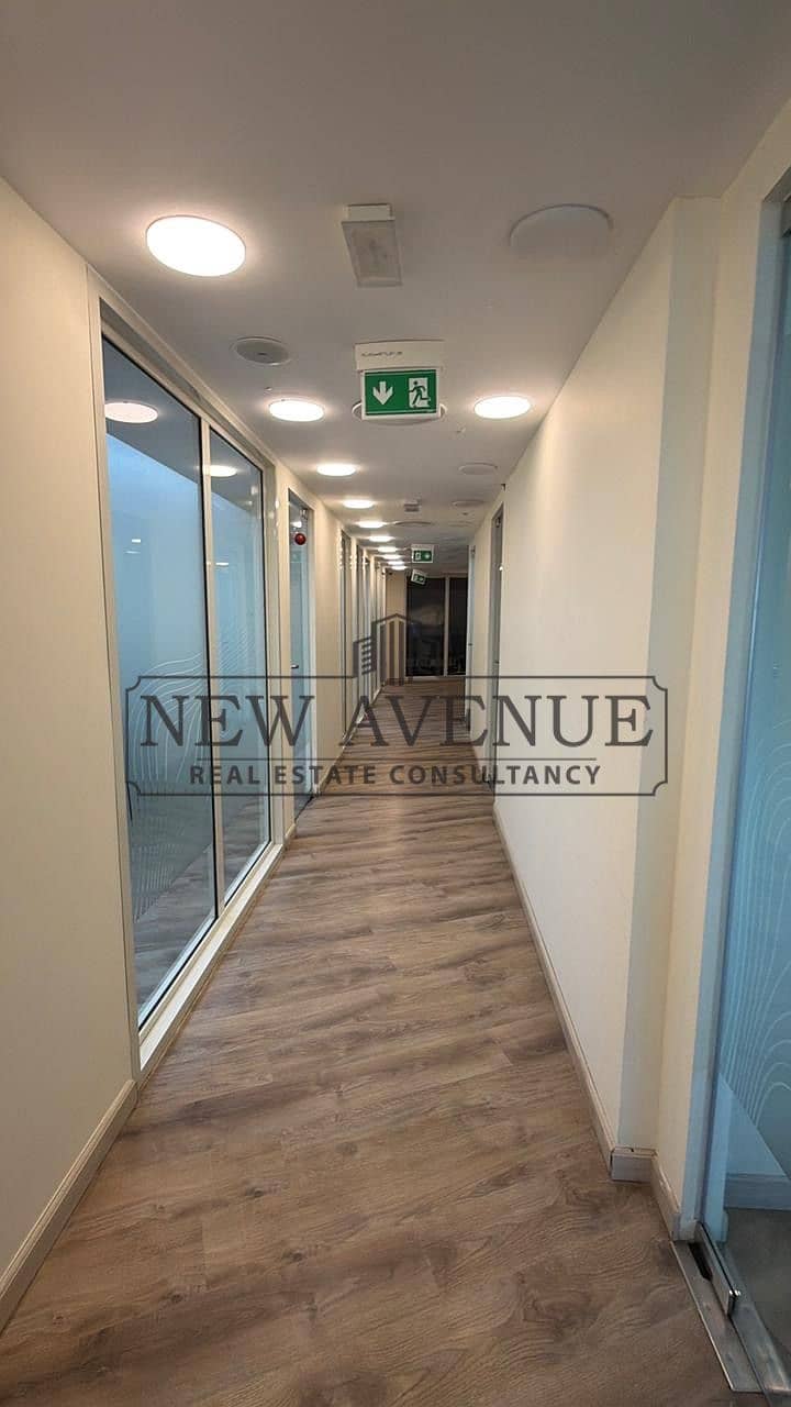 Fully finished office with luxurious finishes for rent on South 90th Street, New Cairo, prime location – pohled 5