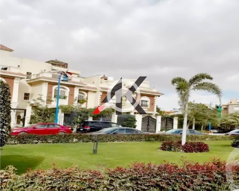 Prime Location Twin House Villa For Sale in La Rosa - New Cairo - Widok 6