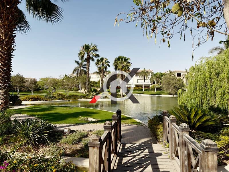 Prime Location Standalone villa with pool For Sale in Villar Residence - New Cairo – pohled 2