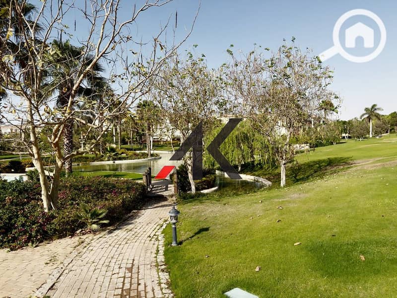Prime Location Standalone villa with pool For Sale in Villar Residence - New Cairo – pohled 3