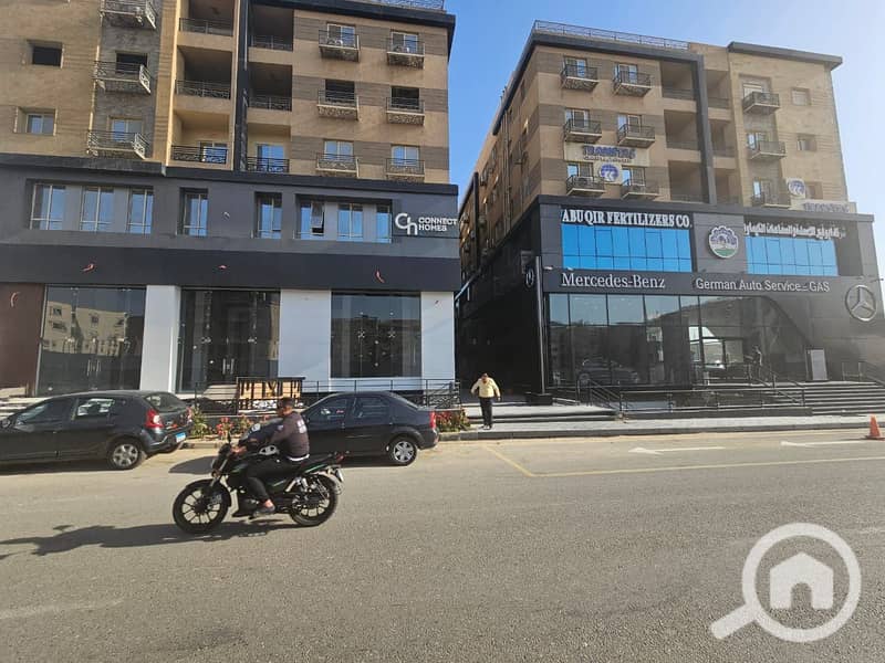 An exhibition for rent in Sheraton on the main Al-Nasr road, a prime location with a very large area. - Widok 2