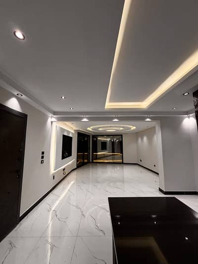 3 Bedroom Roof for Sale in Mokattam, Cairo - شقة روف مع جنينه مميزة تشطيب اكسترا سوبر لوكس بالمقطم الهضبة العليا