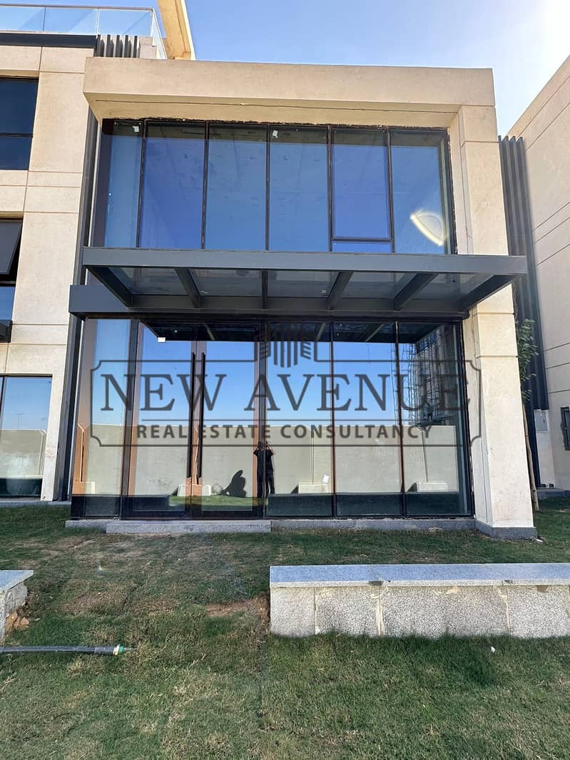 Administrative Office Building 270 SQM for Sale Heart Work Mountain view i city – pohled 5