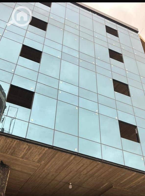Office for Sale with Immediate Delivery and Installments in the Heart of Sheikh Zayed at 101 Mall, in one of the Most Prime and Vibrant Locations in S - Więcej