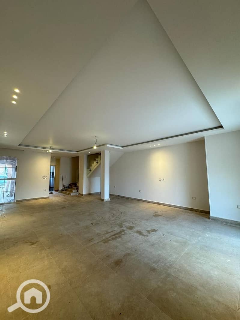 villa for rent in compound layan semi furnished - Więcej