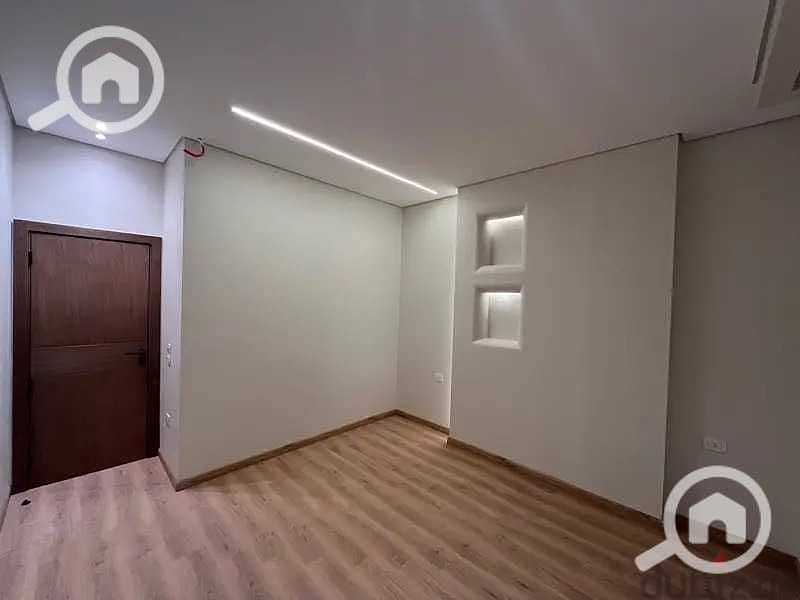 3 xdga0BwG6fu12w1Tl8iTaDKVbECjKhY4c3YtKRoj. jpg