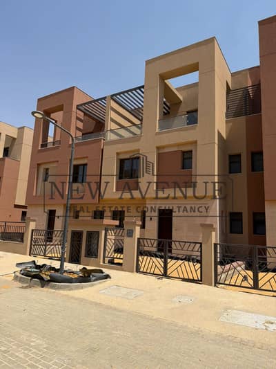 4 Bedroom Townhouse for Sale in New Cairo, Cairo - WhatsApp Image 2026-06-09 at 2.08. 01 AM. jpeg 4 Bedroom Townhouse for Sale in New Cairo, Cairo - WhatsApp Image 2026-06-09 at 2.08. 01 AM. jpeg
