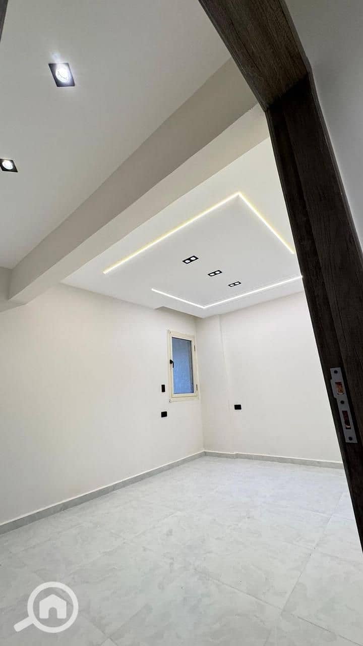 A great apartment from the owner at the best price that won't be repeated in the best location in the Degla Palms compound. - Mehr