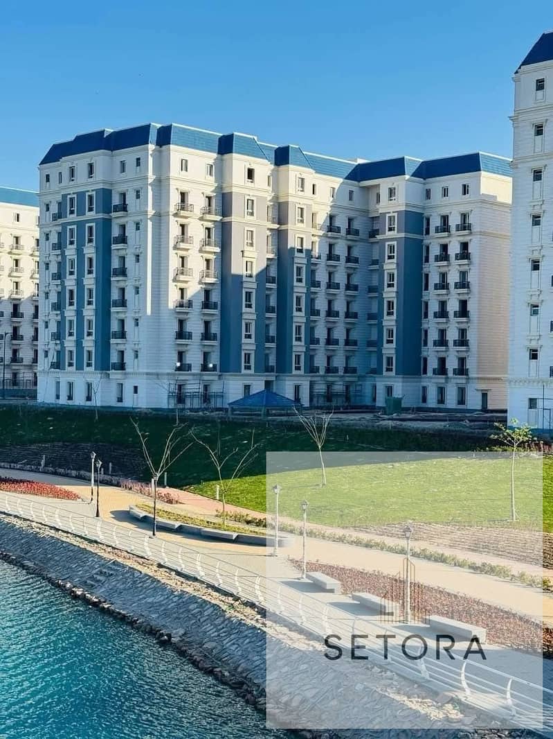 First Row Lagoon View Chalet on the North Coast, fully finished with air conditioning, Prime Location near Alamein Towers, Mazarine and Marina, - Więcej