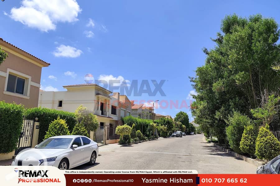 Open view villa for sale in alex west - Mehr