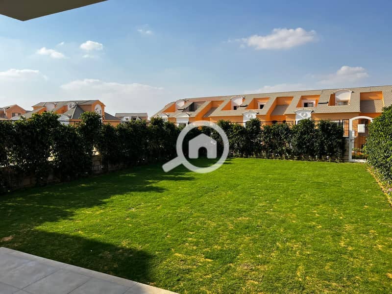 Townhouse for rent at a special price and with ultra super lux finishing in Layan Compound 5th Settlement near Al Ahly Club and Mivida Emaar Compound - Ansicht 4