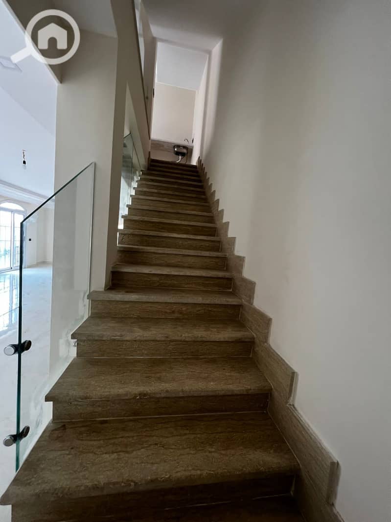 Townhouse for rent at a special price and with ultra super lux finishing in Layan Compound 5th Settlement near Al Ahly Club and Mivida Emaar Compound - Ansicht 6