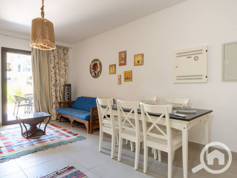 Ground Studio with garden for Rent in Marassi - Marina - Więcej