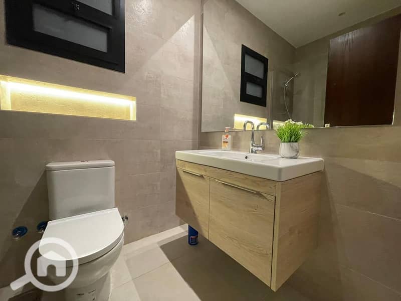 Furnished 2 Bedroom Apartment fully equipped with all electrical appliances. - Widok 4