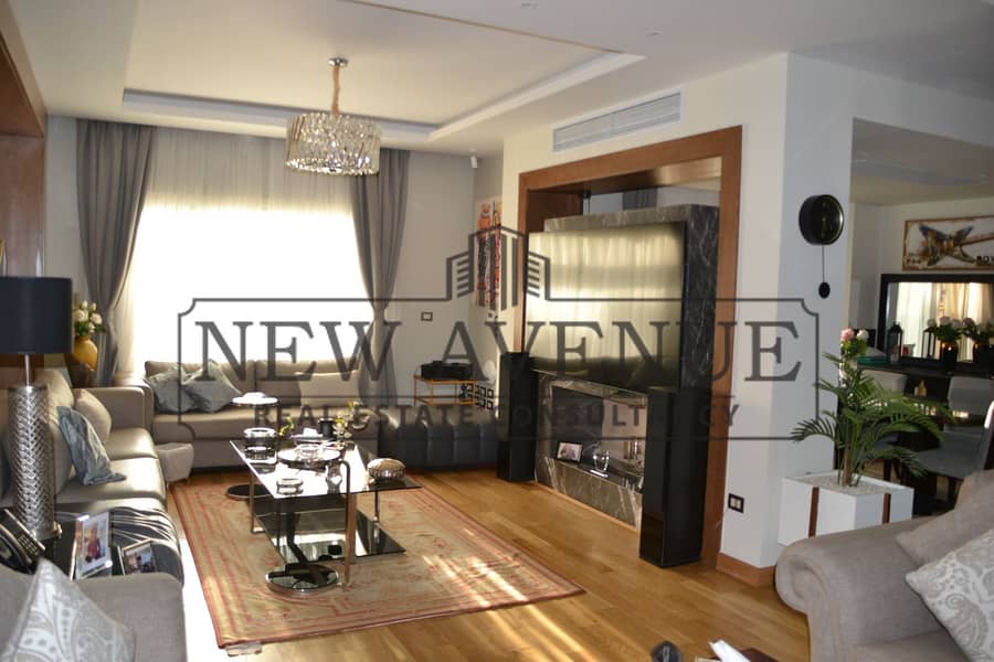Twin house villa for sale Greens compound Zayed Very prime finishing with Jacuzzi , kitchen appliances and ACs fully equipped garden , ready to move - Ansicht 6