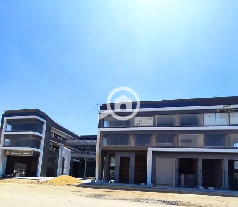 Clinic - Second floor - Area 39 square meters - Jara Mall - October Gardens in front of the high-speed train and the tourist promenade near Dar Misr - October Gardens – pohled 3