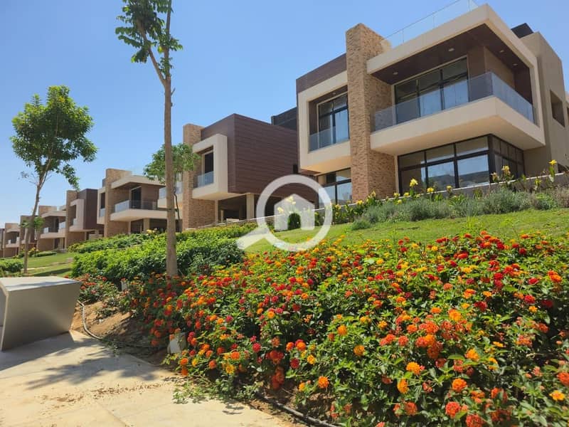 Luxurious standalone villa for sale in New Cairo - 320 sqm | Unique view and modern design – pohled 6