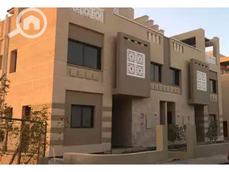 Twin House with a Private Garden Ready To Move for sale in Green 4, Mabany Edris, 6th Of October City . . . . . . . . . . . . . . . . . . - Widok 5