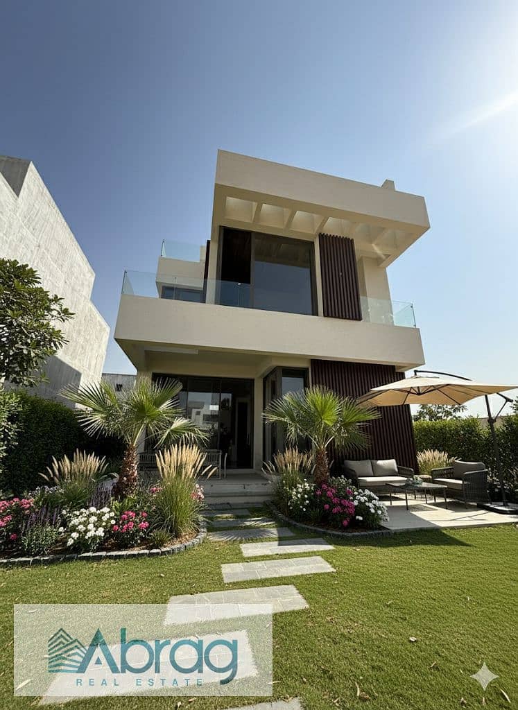For sale: Standalone villa with 4 bedrooms, 10-year payment plan, The Crest compound, Fifth Settlement - Widok 2