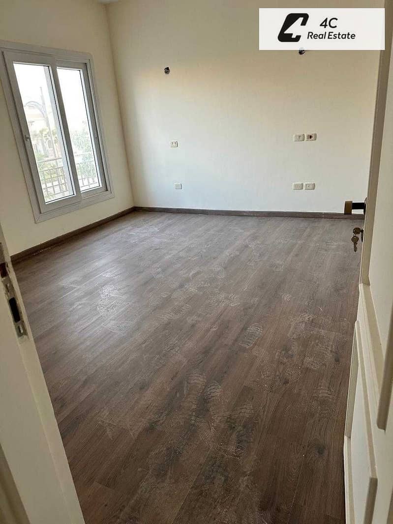 Townhouse Middle 400 m for sale under market price 3 bedrooms fully finished ready to move view landscape very prime location in Al Maqsad - Ansicht 5