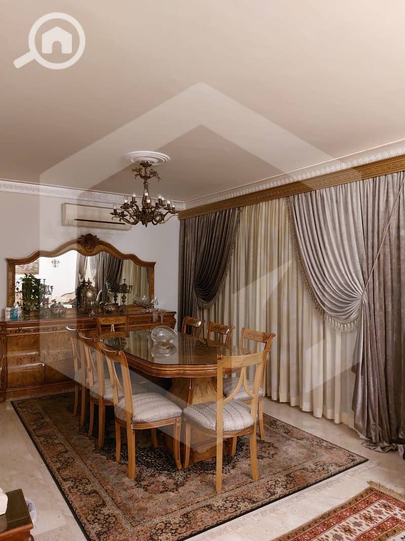 Villa Fully Finished for sale with Kitchen Appliances & Kitchen Cabinets & ACs Ready To Move in Royal City, El Sheikh Zayed - Widok 4