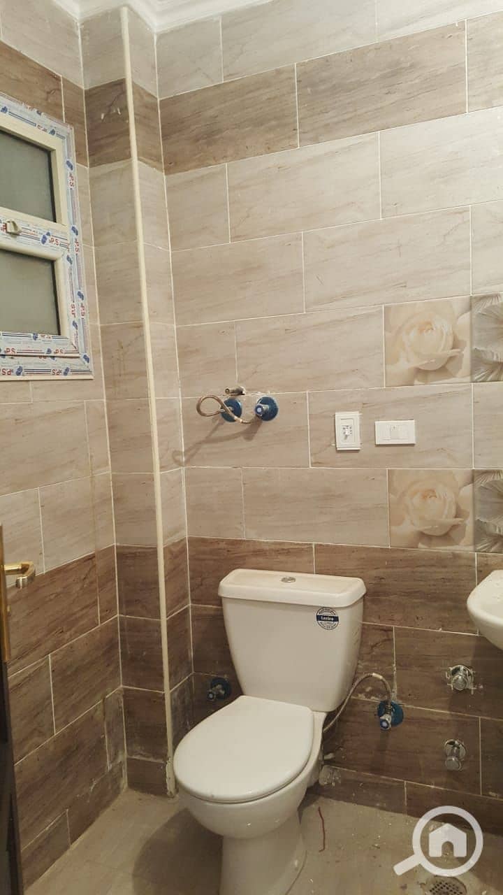 8 1000267751. jpg